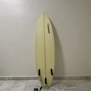 سيرف بورد في حاله ممتازه