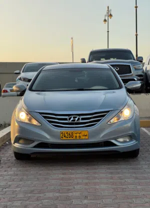 Used Hyundai Sonata in Al Dakhiliya