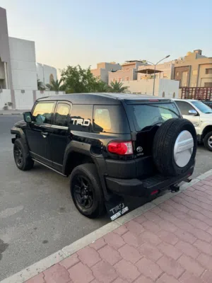 للبيع اف جي TRD اصلي 2015