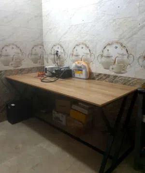 ميز عمل حديد وخشب جودة عالية جدا