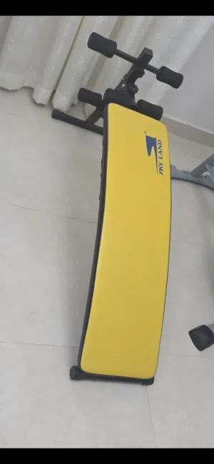 للبيع كرسي لتمارين البطن