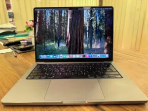 MacBook pro 14” laptop m1pro 2021 بحالة الوكالة