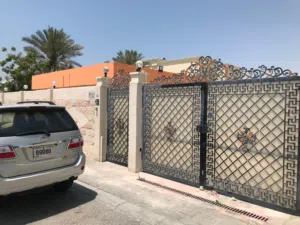 6500 ft² 4 Bedrooms Villa for Sale in Sharjah Al Hazana