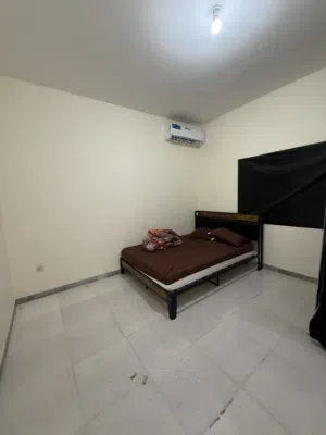 استيديو ف منطقه الزهراء 2 خلف مطار البطين