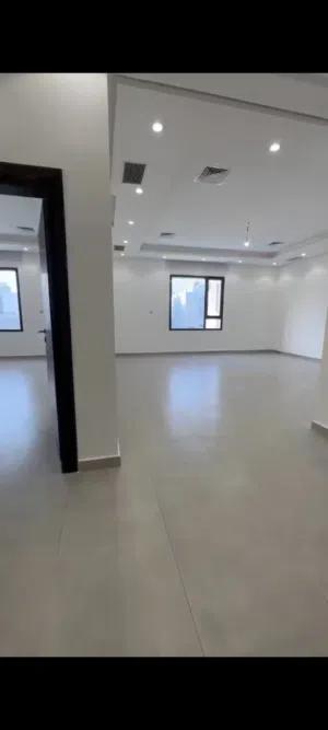 للايجار دور ارضي في فينطيس