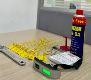 عدة صيانة الطفايات المتكاملة لدى سياب SIYAB's integrated fire extinguisher maintenance kit