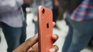 Apple iphone XR 128 gb (new battery  health now 100%)