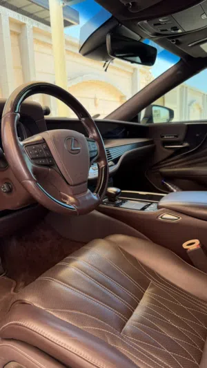 Lexus . LS . 2020 . Used1
