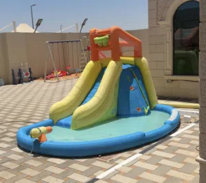 مسبح خارجي للأطفال