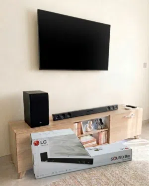 للبيع ساوند بار LG بقوة 300W صوت دولبي محيطي شبه جديد