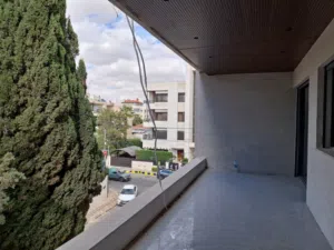 شقة جديدة للبيع غرفتين نوم في عبدون