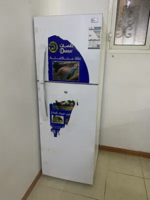 ثلاجه وغساله للبيع بحاله جيده جدا