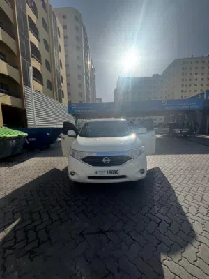 Nissan Quest 2015