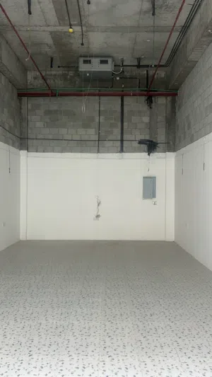 Shop for rent 250 square meter