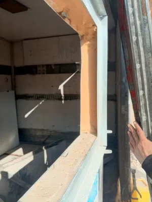 كونتينر للبيع بسعر لقطة