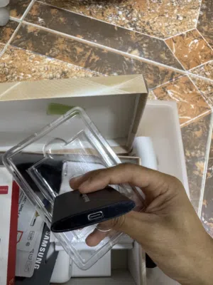 جديد لم يستخدم SSD 2TB M.2 البيع لعدم الحاجة
