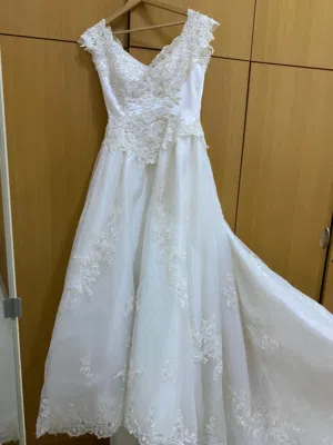 Wedding gown