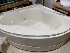 Ideal Standard Jaccuzi 16 jet 2 motors