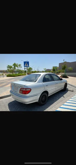 للبيع نيسان صني 2001