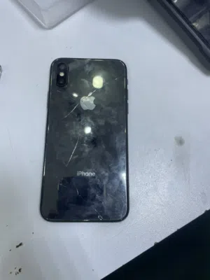 آيفون xs محلي