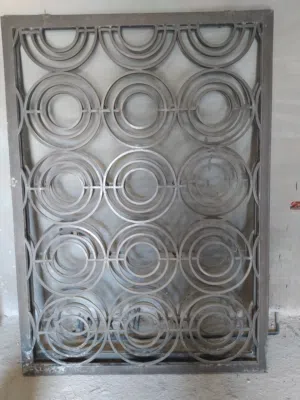 بابين حديد و المنيوم بحاله ممتازه