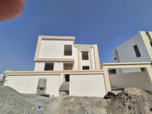 300 m2 More than 6 bedrooms Villa for Sale in Al Batinah Al Rumais