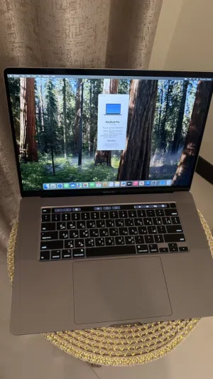 Apple MacBook Pro 2019  - i9 - 32GB - 512GB