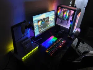 السلام عليكم pc مع شاشه مع UPS للبيع
