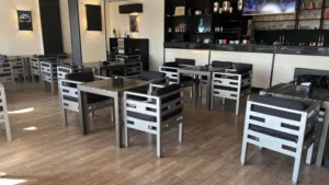 طاولات وكراسي خشب زان للبيع