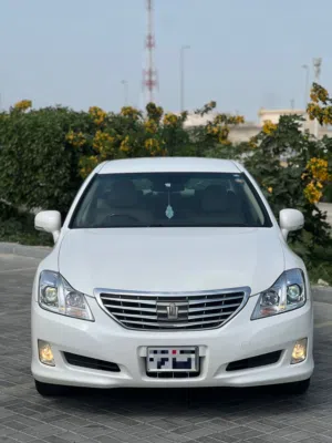 TOYOTA CROWN ROYAL SALOON 2009 WHITE
