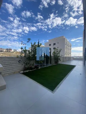 220 m2 4 Bedrooms Apartments for Sale in Amman Um El Summaq