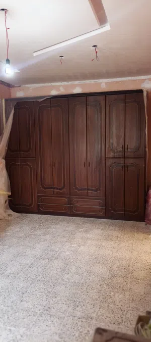 دولاب ملابس
