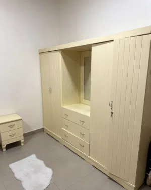 Wardrobe & 2 beds with mattresses