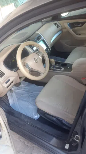 للبيع نيسان التيما 2015