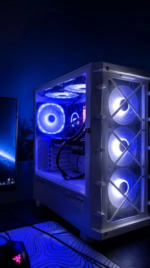 للبيع بي سي أبيض فاخر – شبه جديد (3 شهور فقط). 4060ti i5 12400 نظييف