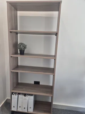 رفوف مكتبيه مستعمله للبيع