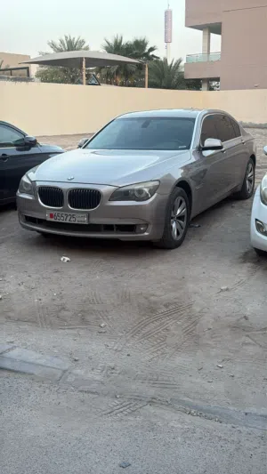 للبيع BMW 730Li موديل 2012 ممشى 200,000 وكالة البحرين توجد مشكله في السياره تذكر للجاد فقط