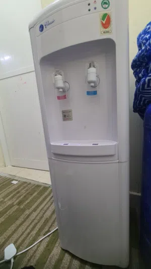 ثلاجه مي للبيع مستعمله