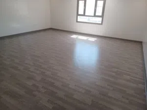 معلم باركيه خشب فني تركيب باركيه بلاستيك فني باركيه معلم باركيه شغل باركيه بلاستيك صنايعي باركيه