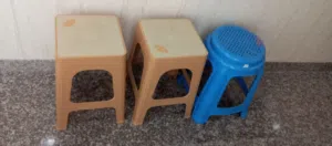 كراسي شبه جديدة
