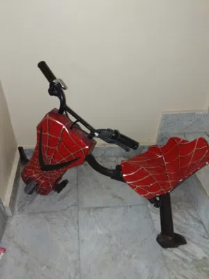 kids 3 wheel scooter, good condition
