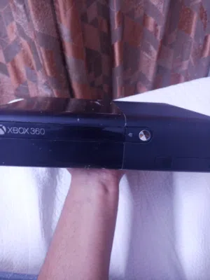إكس بوكس 360 نضيف لك ستيكر مع كامل الملحقات