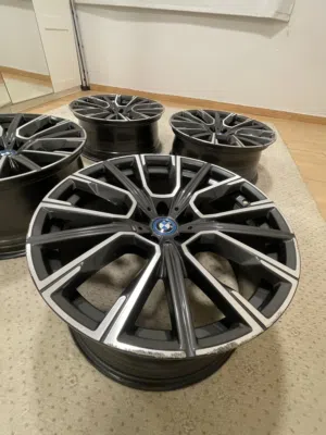 للبيع رنقات M 740 BMW أصلية