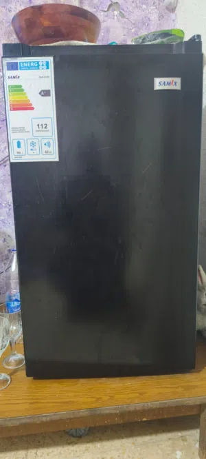ثلاجه سماكس شبه وكله