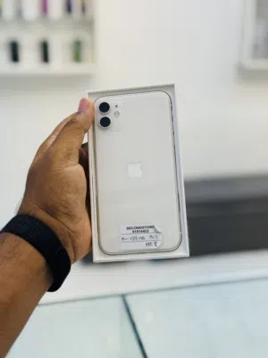 iPhone 11 128 GB like new condition with original box