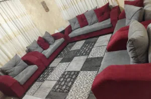 كنب تفصيل شبه جديد 9 مقاعد خمري وسكني