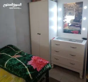 مشاركة سكن في غرفة بشقه بالفروانيه
