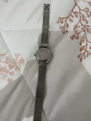 ساعه furla للبيع