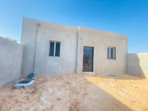 منزل للإيجار شهري عين زارة