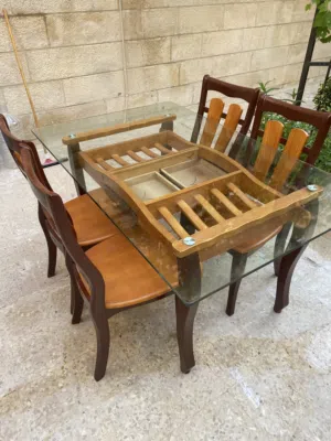 طاولة طعام ماليزي مع 6 كراسي